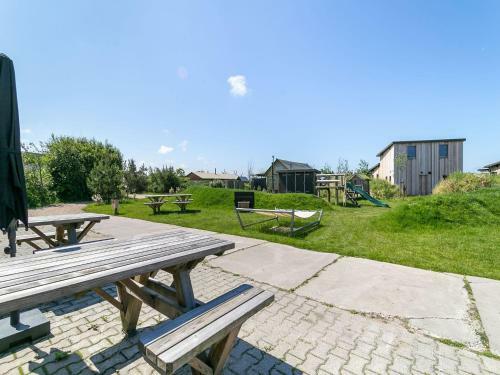 Homely Bungalow In Callantsoog Near Seabeach