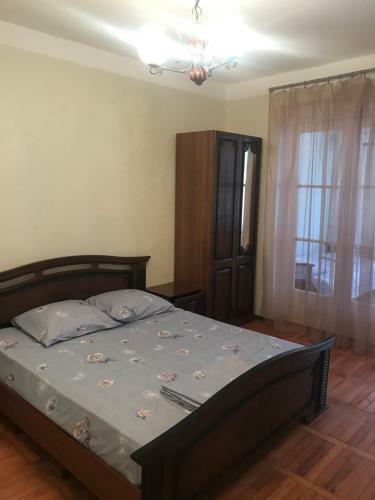 Apartment On Lakoba