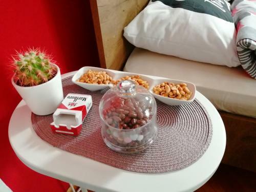 Apartman Red Wall