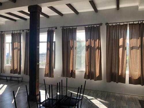 Chill-in Three Bed Rooms Top Mountain View