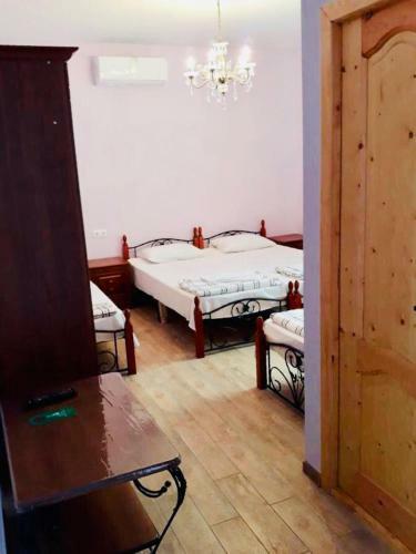 Hostal Anna-saria Guest House
