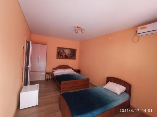 Hostal ???????