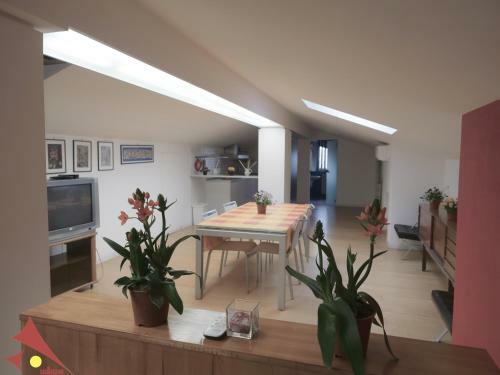Apartamento Casavellino: Il Tuo Spazio Moderno In Centro