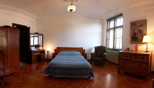 Apartment Parliament Park