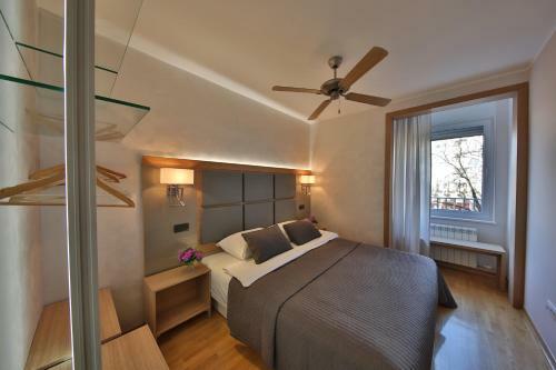 Cathy 5 Star Supreme Apartment