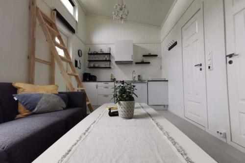 Brenna Cabin