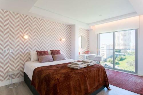 Apartamento Luxury 4 Bedr Flat W/ Panoramic Views & Pool!!