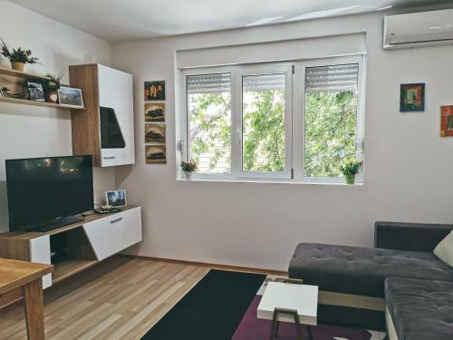 Cozy Corner Apartments - Free Parking & Wi-fi