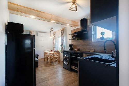 Honey Apartments