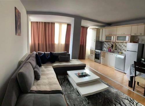 The Couple's Getaway Apartment In Ulpiana