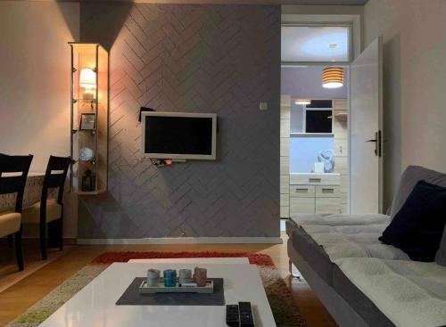 The Couple's Getaway Apartment In Ulpiana