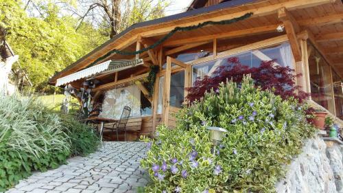 Hostal Slovenian Traditional Guest House