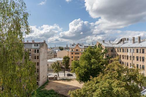 Premium 2-story Penthouse Apartment + Terrace