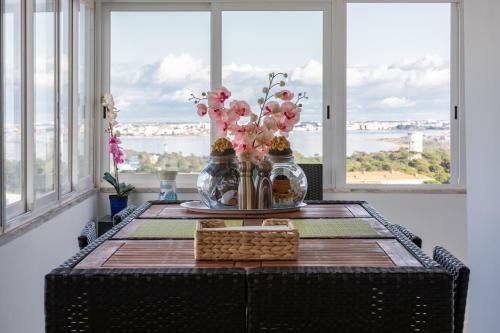Cristo Rei Apartment - Great Views And Free Parking