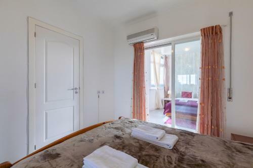 Cristo Rei Apartment - Great Views And Free Parking