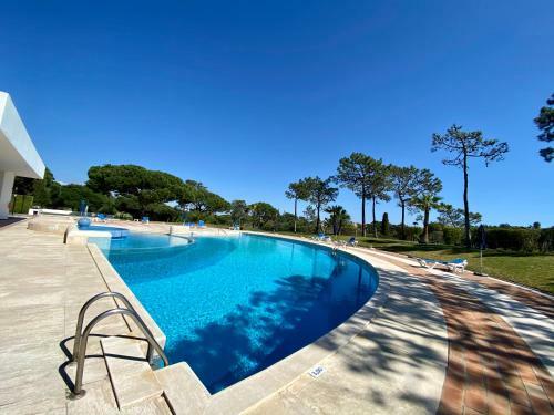 Victory Village Quinta Do Lago - Spacious 2 Bed / 3 Bath Apartment