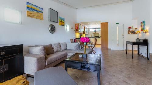 Victory Village Quinta Do Lago - Spacious 2 Bed / 3 Bath Apartment