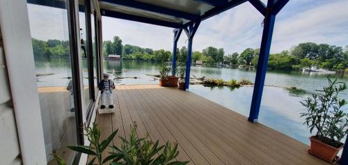 Apartamento Hausboat "?ivot Na Vode"