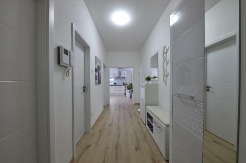 Le Monde Apartment Bratislava - Amazing 5bdr In Downtown