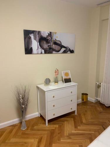 New Oldtown Apartment Near St Martin Cathedral