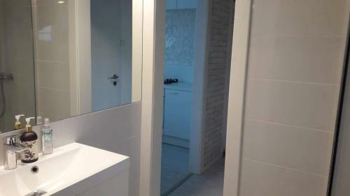 Apartamento 2 Izbov� Zariaden� Byt V ?ir?om Centre