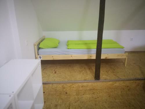 Albergue Bus Station Beds