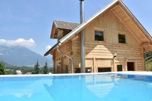 Planika Holiday Home