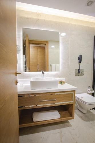 Bah�elievler Hotels
