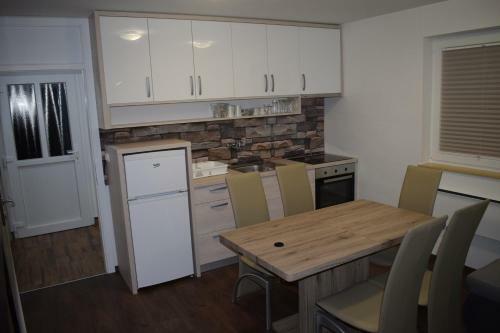 Apartamentos Borovnica ?ate?