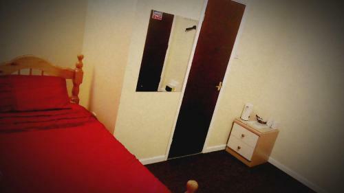 Hostal Park House B&B