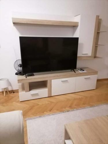 Dobi Apartmani Wing