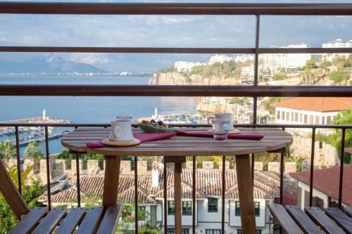 Mavi Avlu - Old Town Apartments