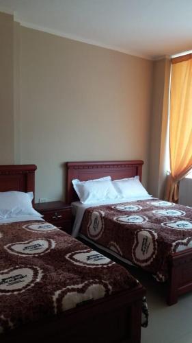 Hostal Hotel Dub�i