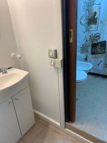Apartamento Leloir Violet