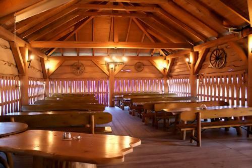 Hotel Skalny Dworek