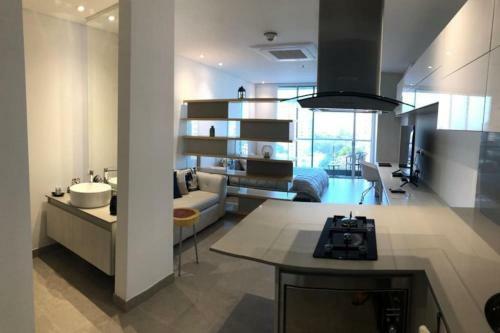 Beautiful New And Furnished Apartment