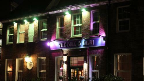 The Bull And Bush Hotel Kingston
