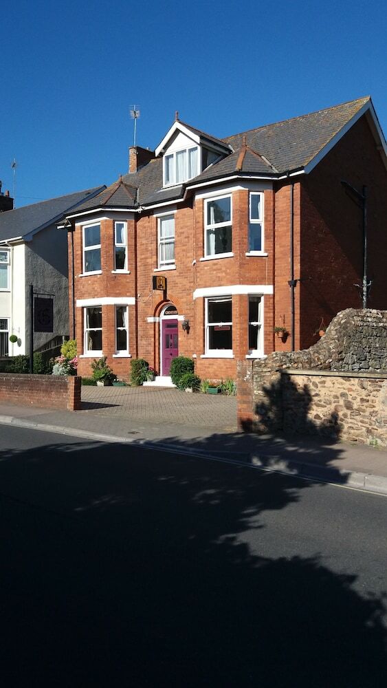 Bed & Breakfast The Groveside Guest House