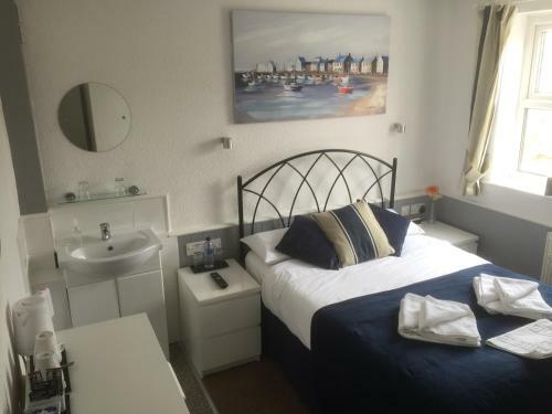 Hostal Andora Guest House