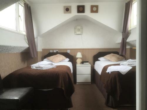 Hostal Andora Guest House