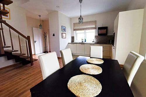 Apartamento Vila La Familia Kunigi?k?s