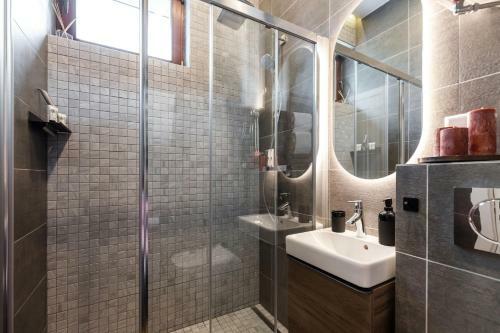 #stayhere - Seaside Story Modern 1bdr Apartment With Terrace