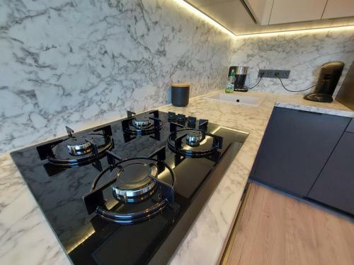 2 Bedrooms Apartment, City Center, With Balconies