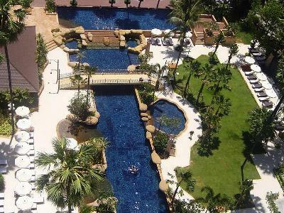 Jomtien Palm Beach Hotel & Resort