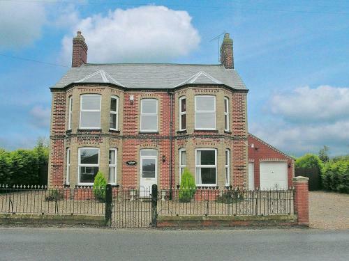 Pembroke House