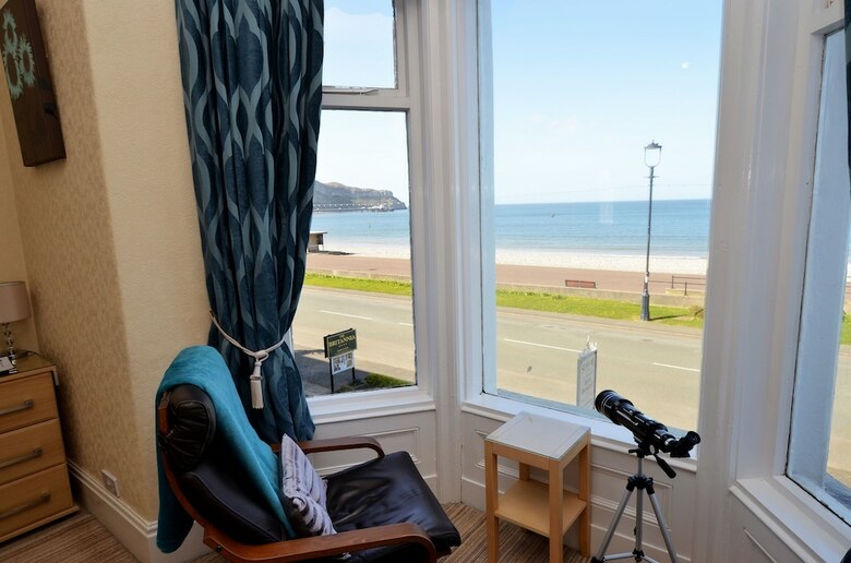 Hostal St. Hilary Guest House