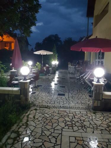 Hostal Lis House