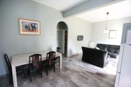 Donfarsha Apartments