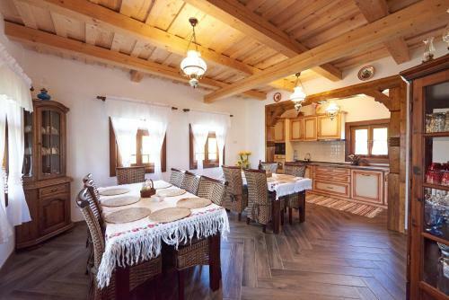 Hostal Pensiunea Agroturistica Casa Pribegilor