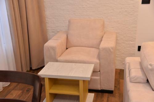 Bella Studios & Apartments